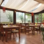 Villa Jam 3*