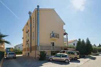 Cezar Pensjonat 3*