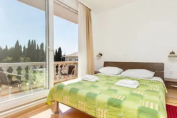 Guest house Cezar