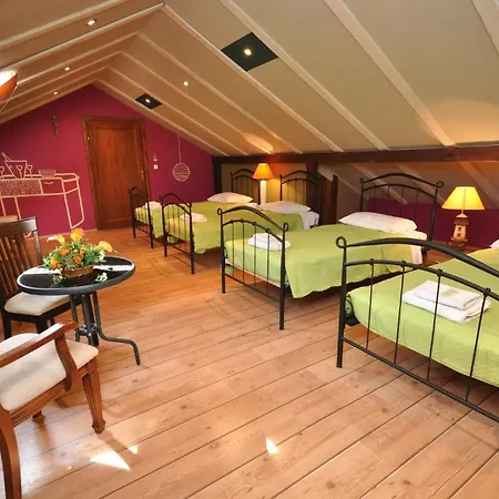 Cezar 3* Kaštel Lukšić
