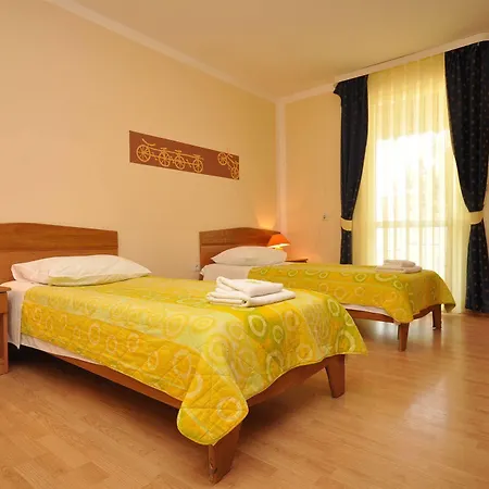 Guest house Cezar 3*